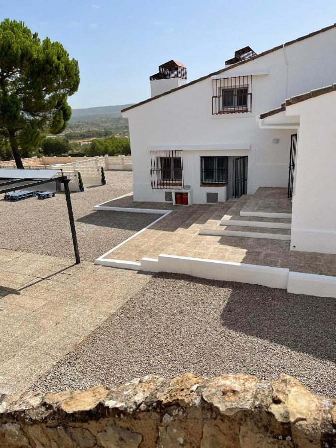 Djm Palms - Shared Casa Rural - Casa Rural Compartida - No Es Una Casa Privada Ayora Exterior photo